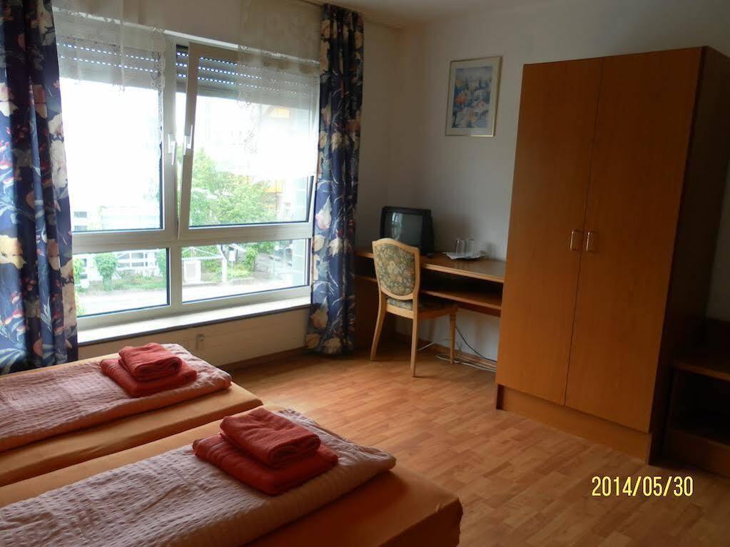 Hotel Am Theater Pforzheim Ngoại thất bức ảnh